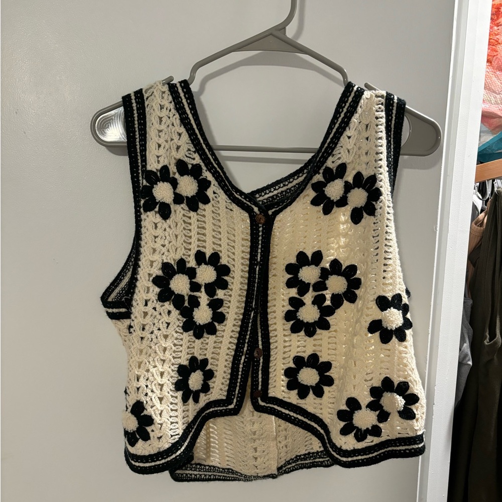 Women’s crochet vest size large